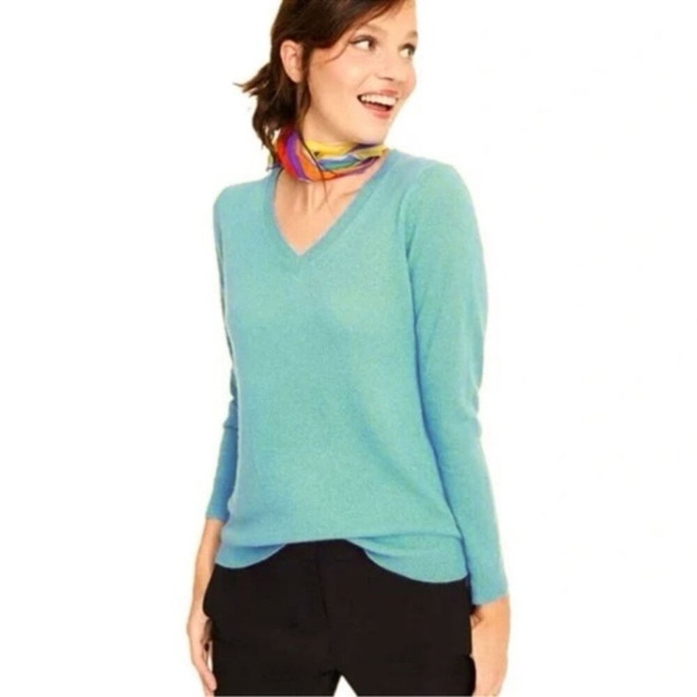 Charter Club 100% Pure Cashmere V-Neck Sweater | Light Blue | Size L | NWOT